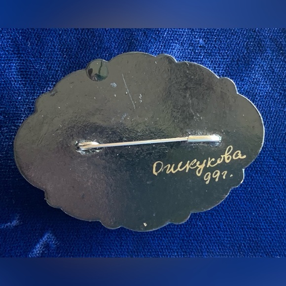 Antique Hand Painted Russian Folk Art Brooch - Picture 3 of 3